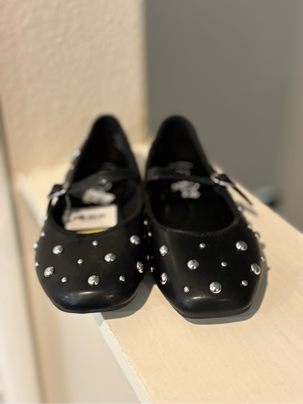 Art Class Big Girls Size 2 Ballet Flats with Adjustable Strap Black Silver Studs - Picture 3 of 5